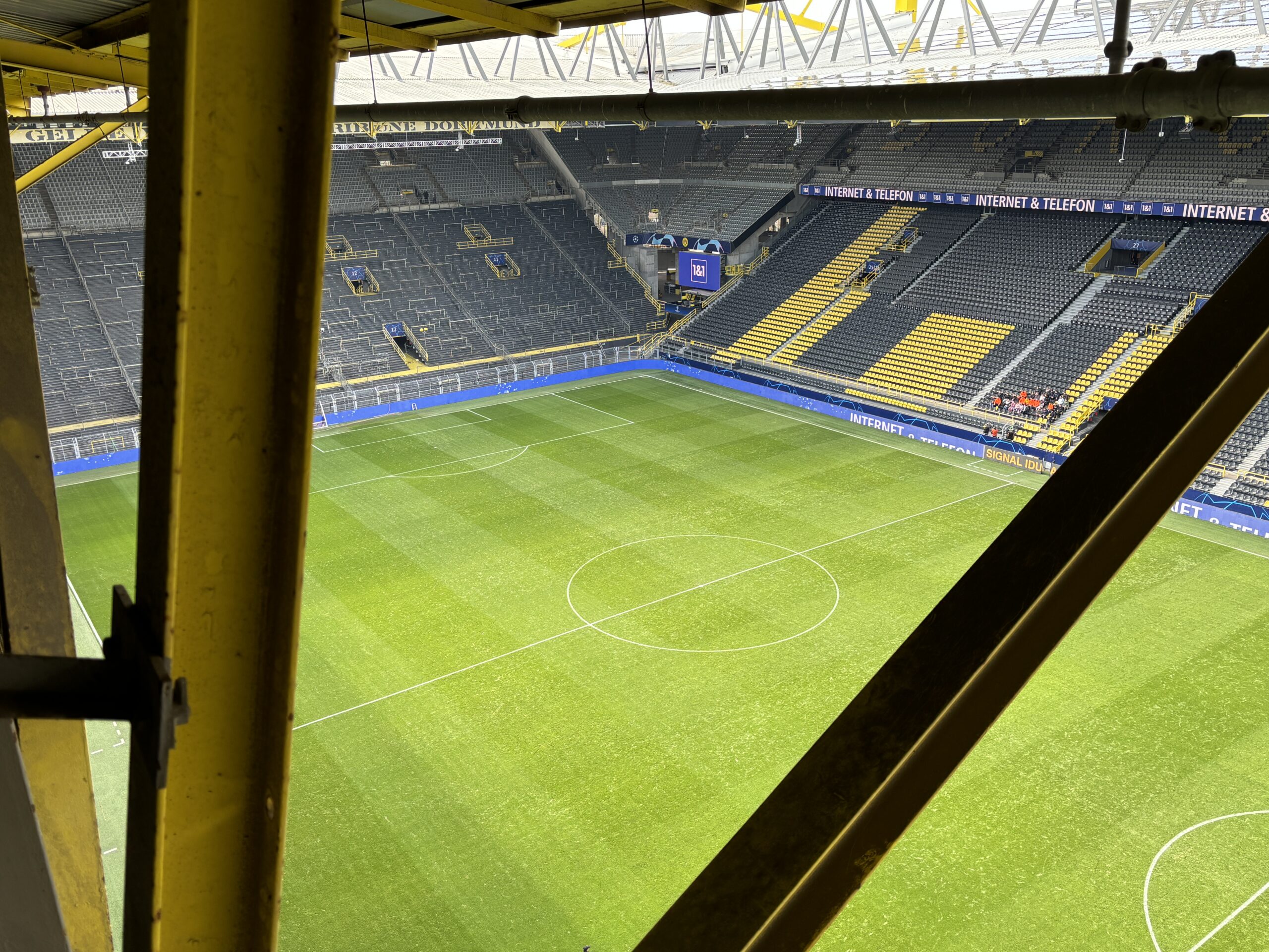 AT&T Helium partnership stadium connectivity